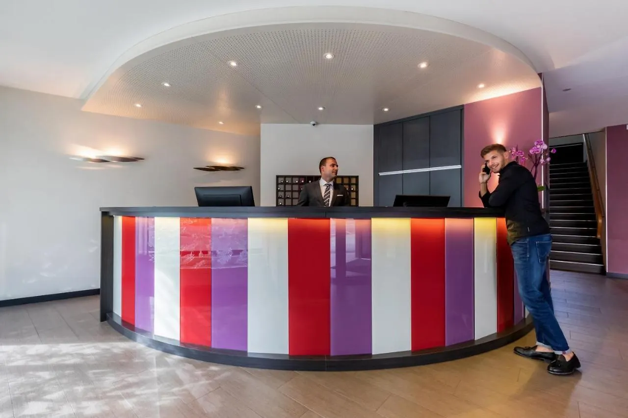 Hotel Les Nations location